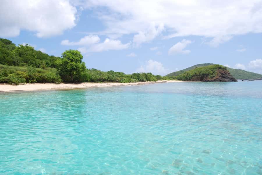 From Fajardo: Boat and Snorkeling in Culebra Island with All-Inclusive - Lunch, snacks, and drinks aboard the boat