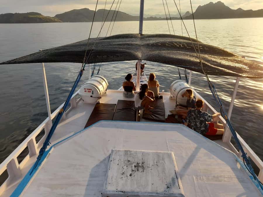 From Labuan Bajo Explore komodo island & Snorkeling - Timing, comfort, and practical planning