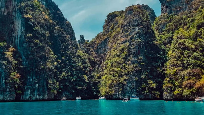 From Phi Phi: Maya Bay HalfDay Longtail Boat with Snorkeling - A short Phi Phi outing with a lot packed in