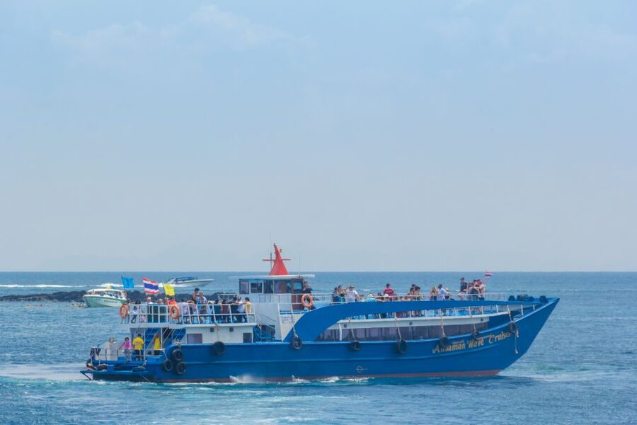 From Phuket: Snorkeling Ferry Cruise to Phi Phi Islands - The buffet lunch by the sea