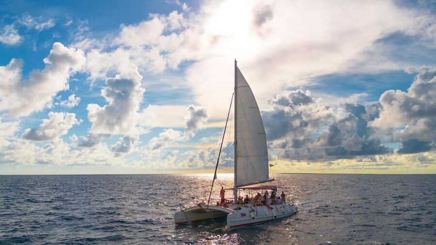 From Punta Cana: Catalina Island Swim, Sail & Snorkel - Four Hours on Catalina Island