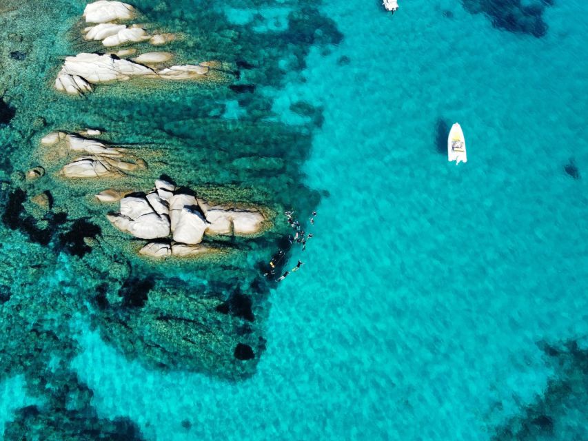 From San Teodoro: snorkeling in the pools of Molara - Gear, changing facilities, and the sea scooter