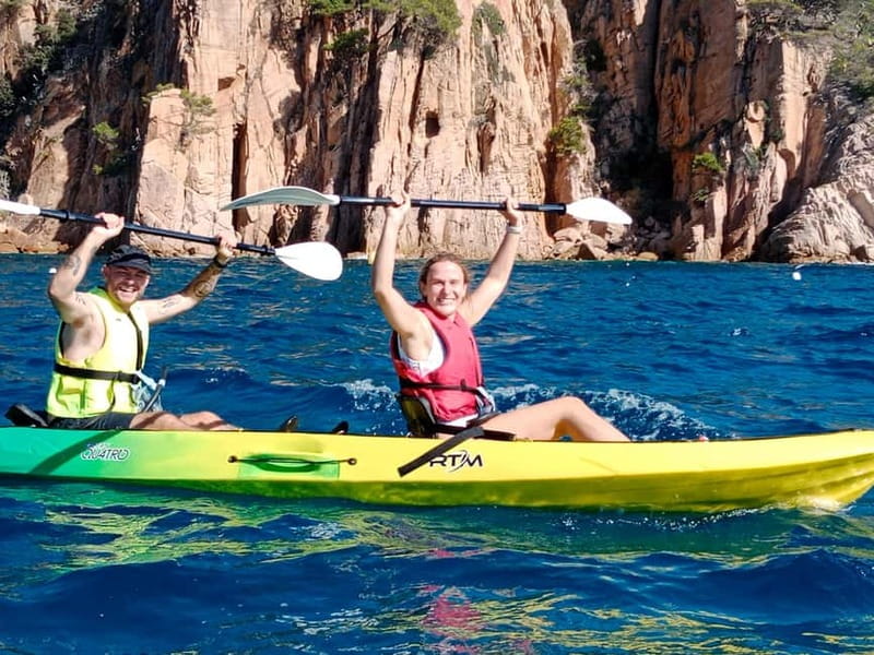 From Sant Feliu de Guíxols: Kayak and Snorkel in Costa Brava - Snorkeling in a sheltered cove