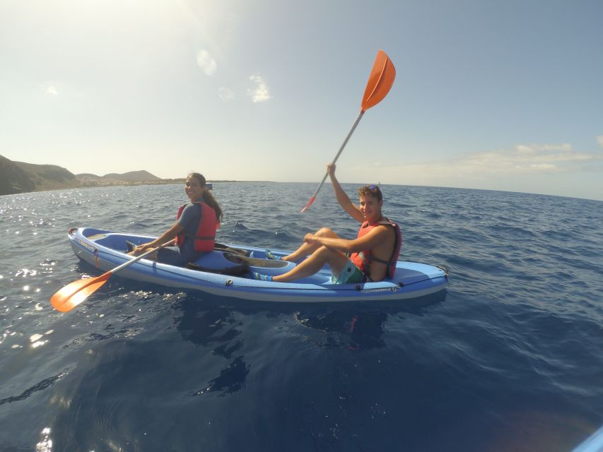 Fuerteventura: 2-Hour Kayaking and Snorkeling Excursion - The briefing and equipment setup