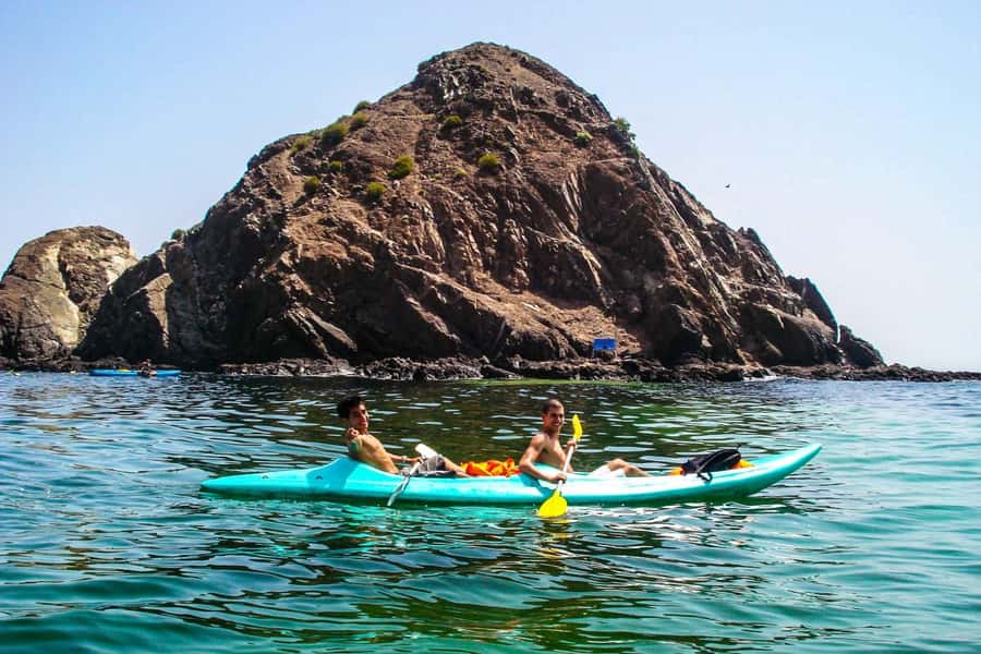 Fujairah: Snorkeling and Watersports at Snoopy Island - Snoopy Island and the Fujairah coast