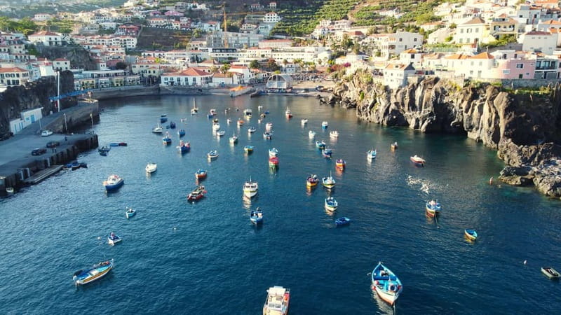 Funchal: Private Boat Tour w/Snorkel & Paddle up 11 people - Fruit, wine, and a friendly boat atmosphere