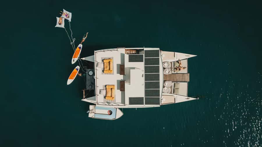 Gili Islands: 4-in-1 Catamaran Snorkeling Experience - A catamaran day built around four moods