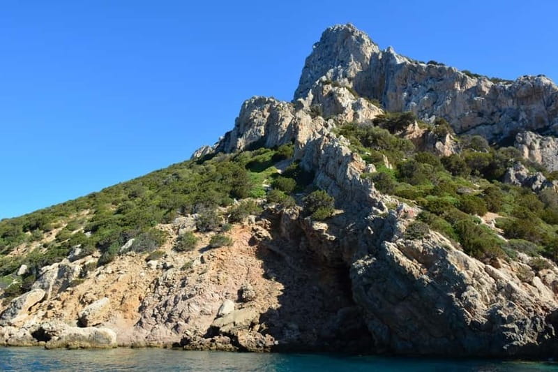 Golfo Aranci: Tavolara and Molara Snorkeling Dinghy Tour - Molara’s natural pools and the best swim