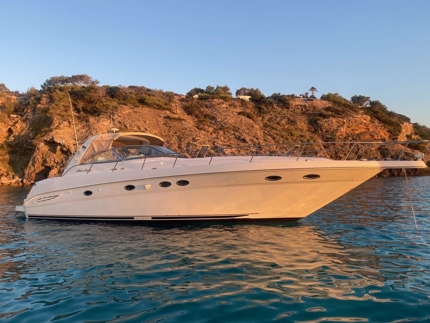 Gran Canaria: Private Yacht Excursion with Drinks, Lunch, and Snorkeling - The coast toward Mogán and Perchel Cove