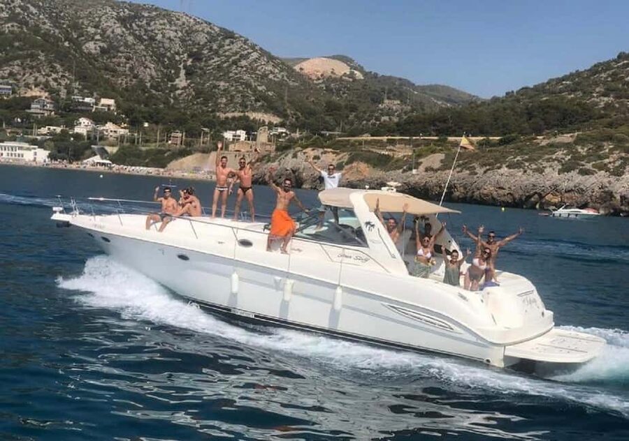 Gran Canaria: Shared yacht trip with drinks, lunch, and snorkeling - Quick points to know