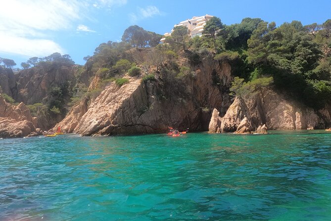 Guided Kayak & Snorkel tour to Costa Brava: Small Group and Lunch - Beach time before the van ride home