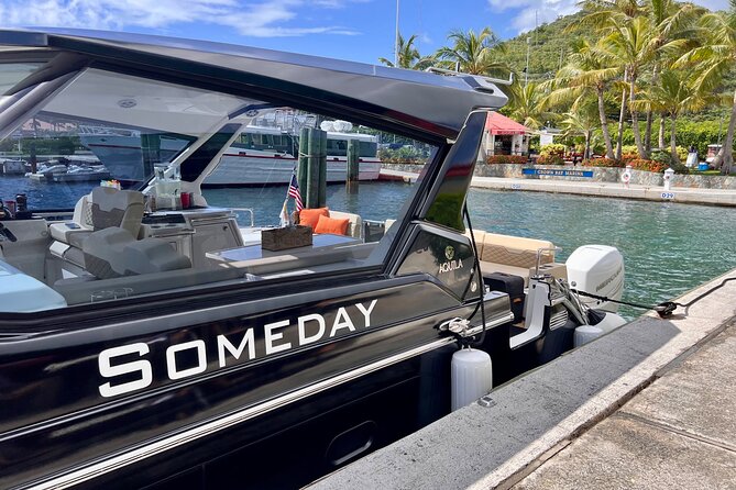Half Day Luxury Catamaran Turtle Snorkel And Beach - A crew that stays involved