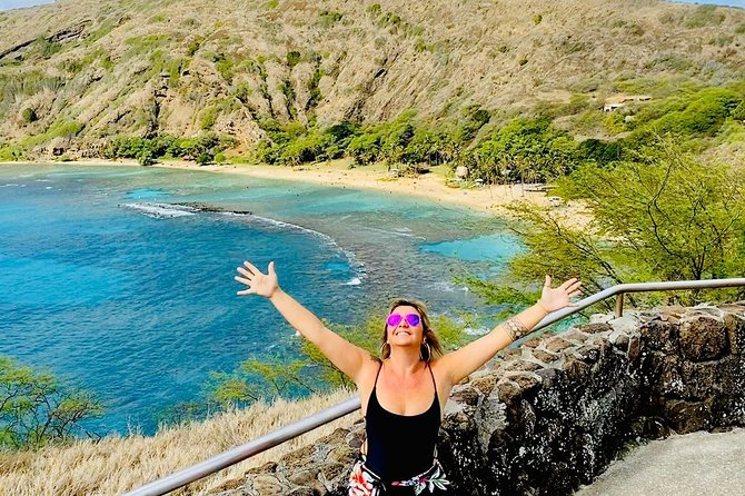 Hanauma Bay Snorkeling - Leaving Waikiki and reaching the bay