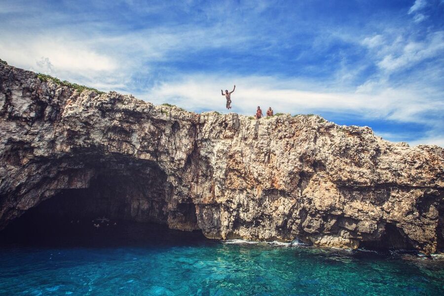 Heraklion: Dia Island Morning Sailing Trip with Snorkeling - Returning to Heraklion along the coast