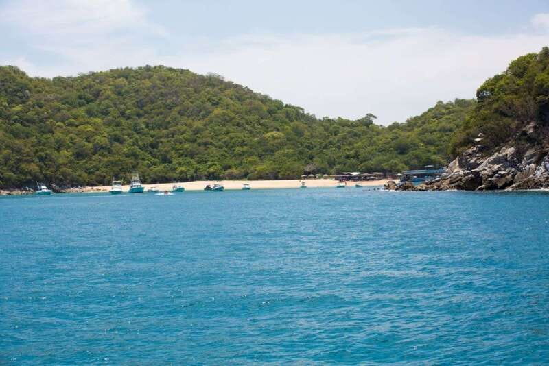 Huatulco: Bays Boat Tour with Snorkeling and Hotel Pickup - The return to Santa Cruz