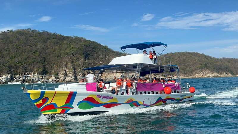 Huatulco: Premium Boat Tour with snorkel experience. - Key points to know before you book