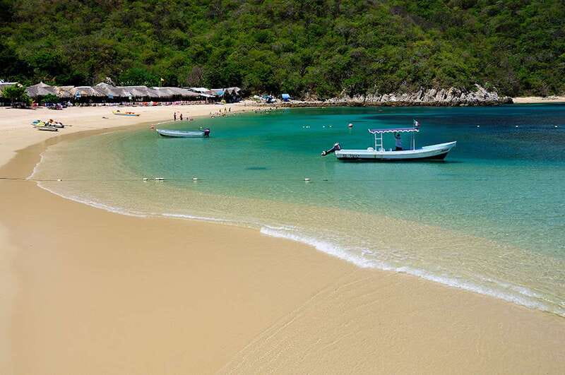 Huatulco: Premium Boat Tour with snorkel experience. - Sailing past Rostro Mixteco and the turtle-shaped island