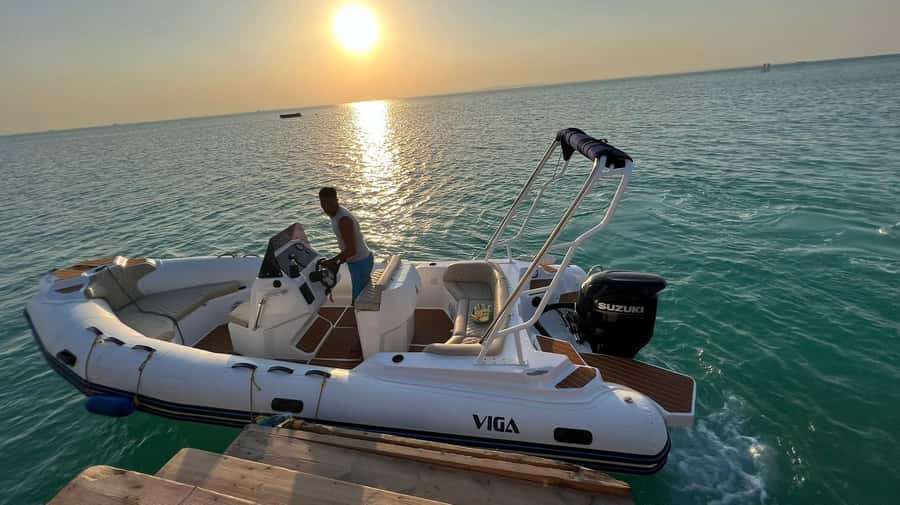 Hurghada: 6 Islands Tour with Dolphin Watching & Snorkelling - What this Hurghada boat day is really like