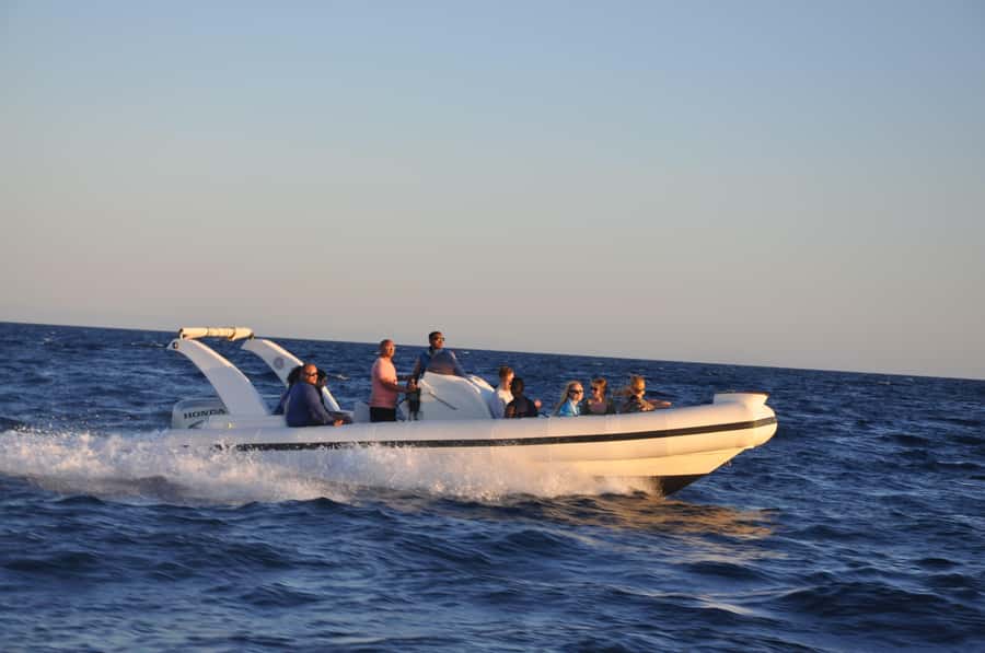 Hurghada: 6 Islands Tour with Dolphin Watching & Snorkelling - White Island and Abu Monqar sandbanks