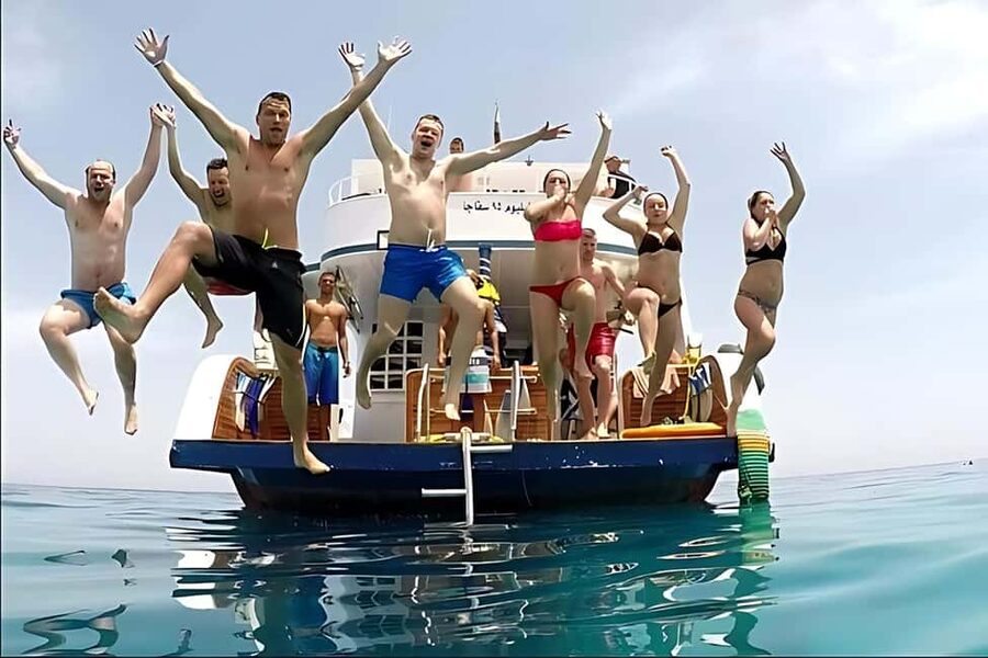 Hurghada: Dolphin Watching Boat Tour with Snorkeling & Lunch - Who will enjoy this tour most?