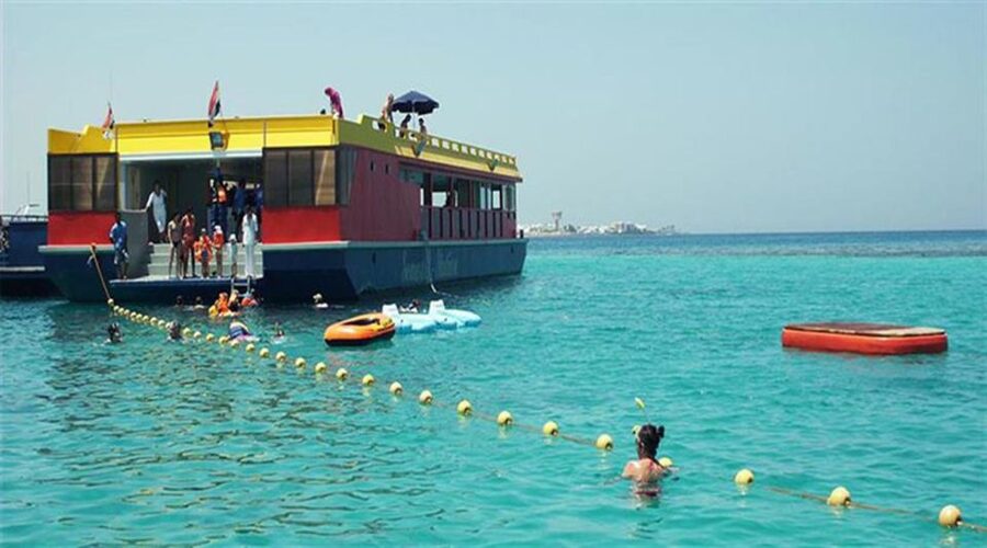 Hurghada: Empire Submarine Boat Trip with Snorkel and Drinks - Seeing the Red Sea from three meters down
