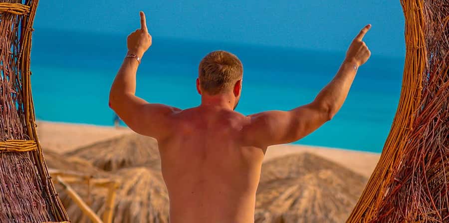 Hurghada: Hula Hula Cruise with Lunch, Massage, & Snorkeling - Banana boats, sofa rides, and beach time