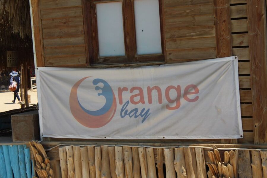 Hurghada: Orange Bay Snorkeling with Lunch & Optional Diving - Crew service and the practical human side