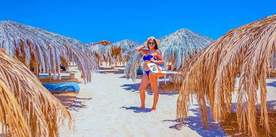 Hurghada: Paradise Island Yacht Cruise, Lunch & Snorkeling - Lunch and the practical value of the package