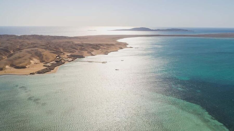 Hurghada: Yacht Trip 2 islands, Diving & Snorkeling W Lunch - Banana boat and sofa rides
