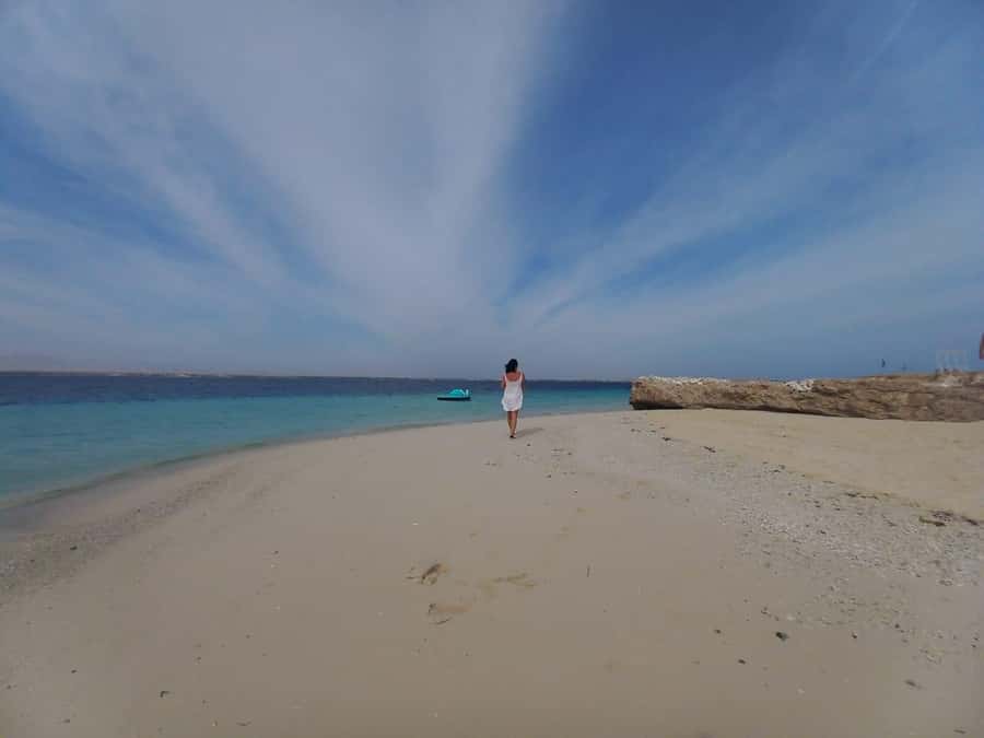 Hurghada: Yacht trip To Magawish island w Snorkeling & Lunch - Thirty minutes searching for dolphins
