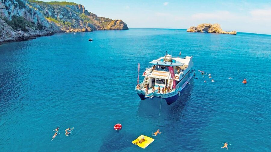 Ibiza: Cala Salada & North Cruise with Drinks & Snorkeling - San Antonio departure and the right expectations