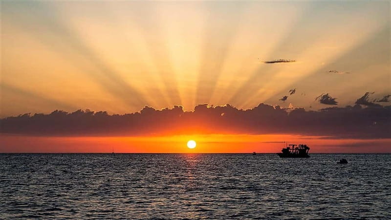 Ibiza: Snorkeling, Sunset Beach and Cave Boat Trip - Why this West Coast boat trip works