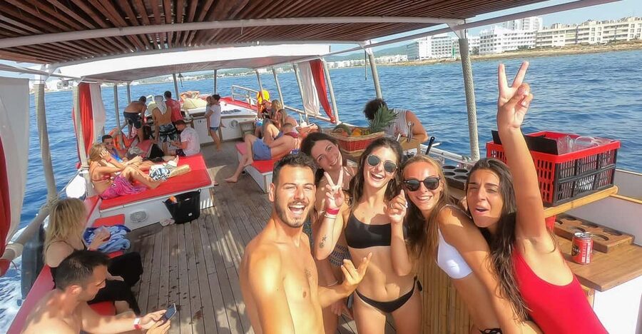 Ibiza: Sunset Boat Trip with Snorkeling, Kayaking, & Drinks - Practical details that make the day easier