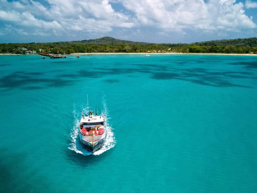 Isla Mujeres: Catamaran Ride with Open Bar, Snorkeling, and Lunch - Two hours to see Isla Mujeres