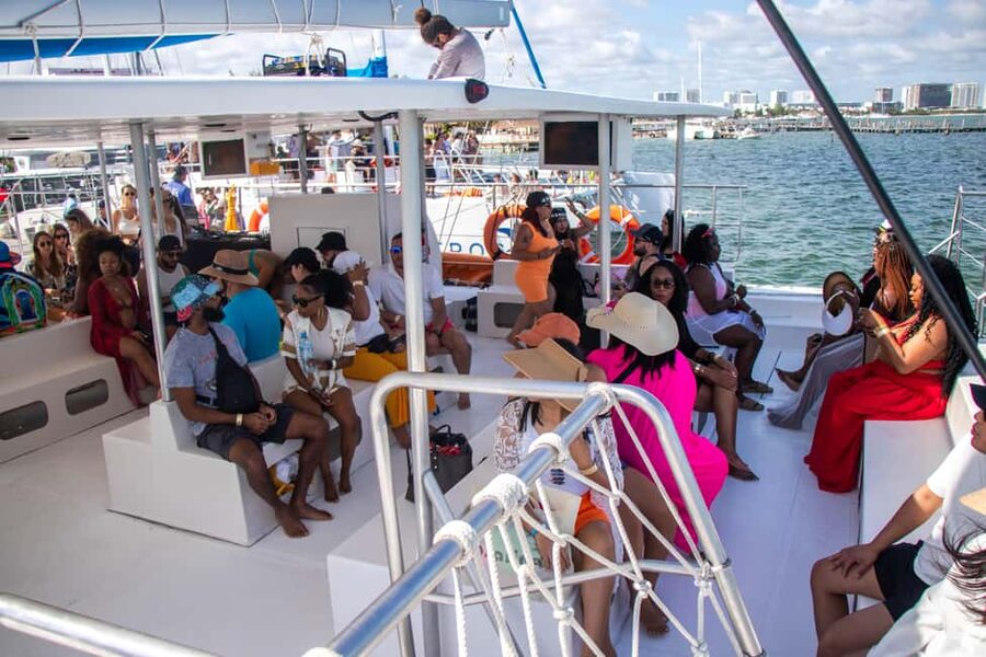 Isla Mujeres Catamaran, Snorkel & Buffet Lunch - A 45-minute coral reef snorkeling stop