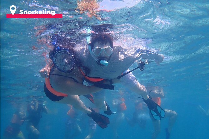Isla Mujeres Catamaran + Snorkel + Open Bar on board + Buffet - Buffet lunch and beach-club time