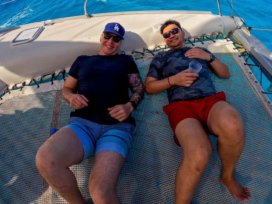 Isla Mujeres Catamaran Tour with Snorkeling & Open bar - FAQ