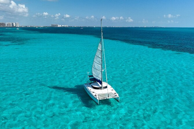 Isla Mujeres Catamaran Tour with Snorkeling, Open Bar & Buffet - The group size, guides, and practical feel