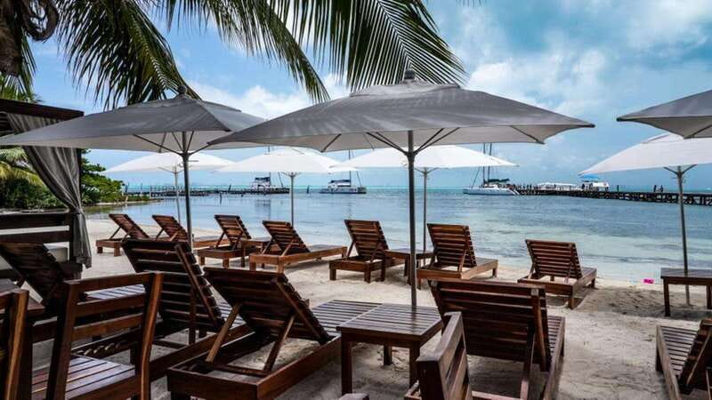 Isla Mujeres: Catamaran with Open Bar, Snorkeling and Lunch - Playa Norte brings the postcard moment