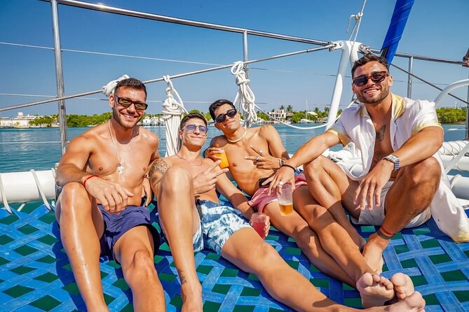 Isla Mujeres Cruise with Beach Club, Snorkel, Lunch and Open Bar - Swimming at Playa Norte