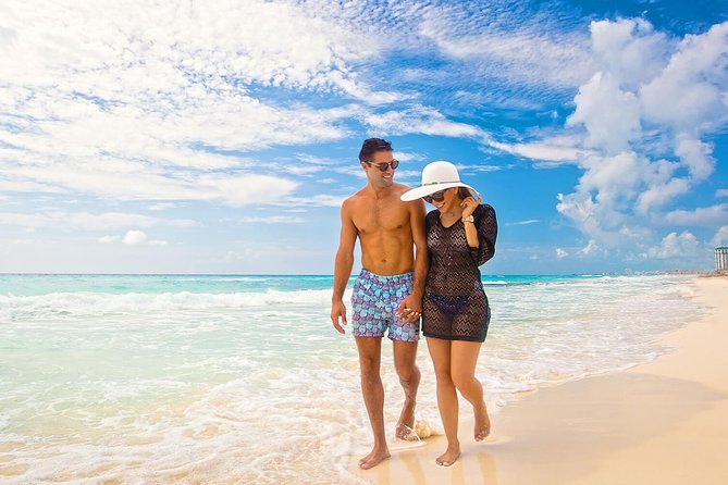 Isla Mujeres tour in a Catamaran with snorkel, open bar, lunch - A Cancun boat day with a party at its center