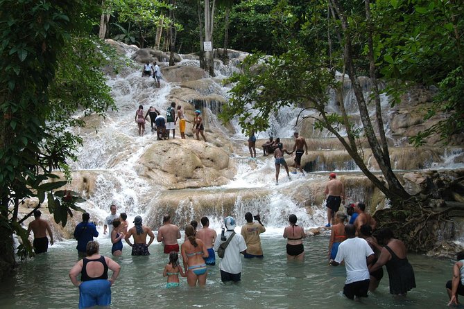 Jamaica Dunn's River Falls Party Cruise with Snorkeling - Why timing can make or break the outing