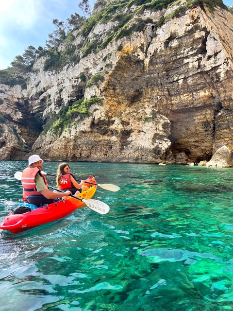 Jávea: Cala Portixol Kayak Tour with Snorkel & Cliff Jumping - Exploring Portixol Island