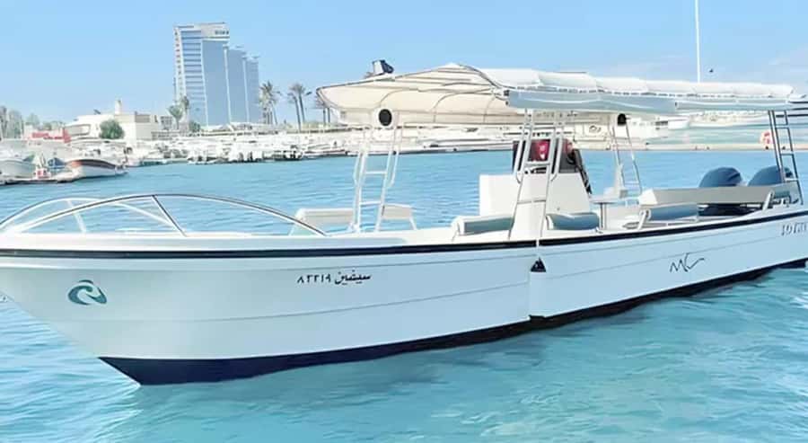 Jeddah: Bayadah Island Boat Trip with Snorkeling Option - Kayaking in clear Red Sea water