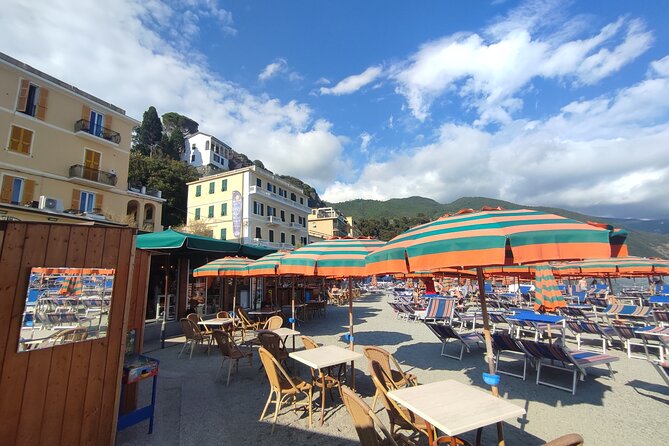 Kayak experience with Carnassa Tour in Cinque Terre + Snorkeling - Caves, rocks, and the coast toward Vernazza