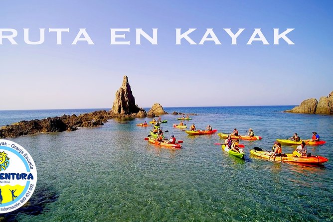 Kayak y snorkell por las mejores calas del Parque Natural Cabo de Gata - The snorkeling stop in the middle