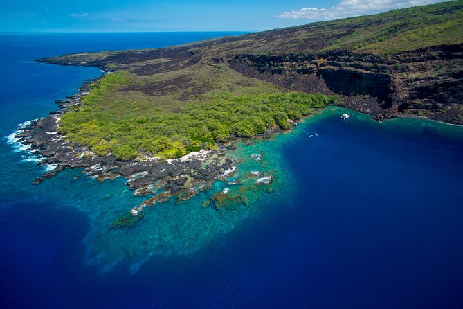 Kealakekua Bay Afternoon Snorkel: Family Fun on the Kona Coast - Captain Cook Monument from the water