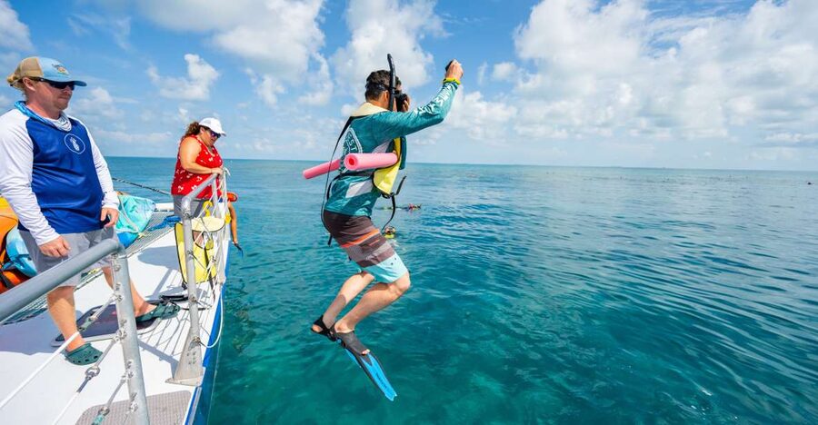 Key West: Afternoon Reef Snorkel Tour with Open Bar - Setting Sail From Lazy Way Lane