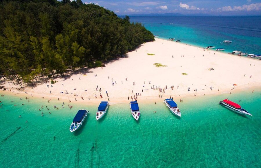 Khao Lak: Phi Phi Island, Maya Beach and Snorkeling Day Trip - Viking Cave and the view from the water