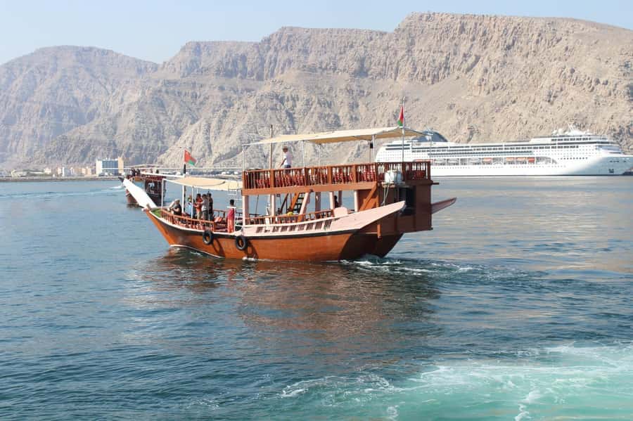 Khasab: Half-Day Dhow Cruise, Dolphin Watching, & Snorkeling - Booking details worth knowing